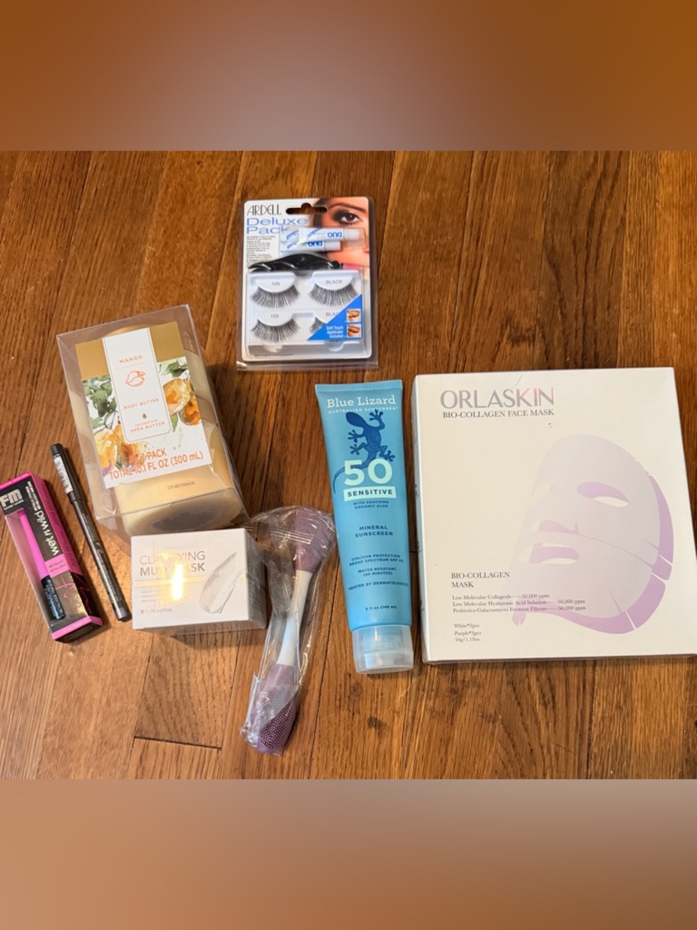 Mango Women Skincare Mask Pack with Soft Peach Accents